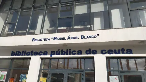 Biblioteca 'Miguel &Aacute;ngel Blanco' /Archivo