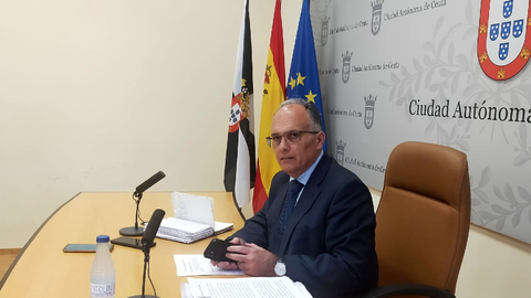 El consejero de Sanidad y Gobernaci&oacute;n, Alberto Gait&aacute;n, durante la rueda de prensa de hoy / Juanjo Coronado
