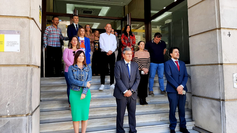Minuto de silencio a las puertas de la Delegaci&oacute;n del Gobierno(1)