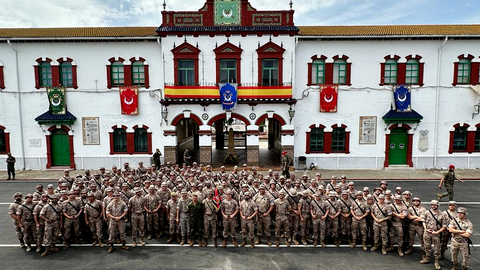 Despedida del contingente de la COMGECEU con destino a Irak