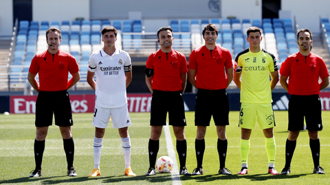 Hist&oacute;rica victoria de la AD Ceuta FC ante el Real Madrid Castilla  con Fernando Rom&aacute;n Rom&aacute;n como colegiado.