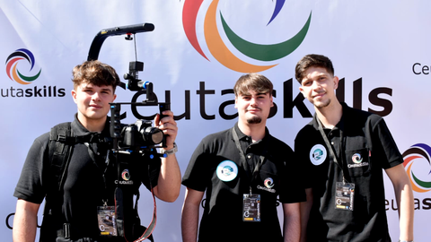 Los Ceuta Skills est&aacute;n en marcha en los institutos Almina y Siete Colinas / Rafa B&aacute;ez