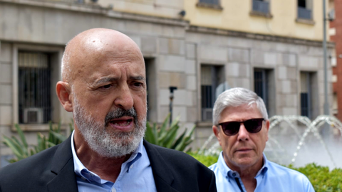 Javier Varga, candidato de Ciudadanos, durante su comparecencia ante los medios de este jueves / Rafa B&aacute;ez