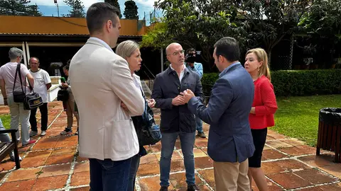 Los l&iacute;deres de VOX Ceuta, en compa&ntilde;&iacute;a del eurodiputado Buxad&eacute;/ Archivo