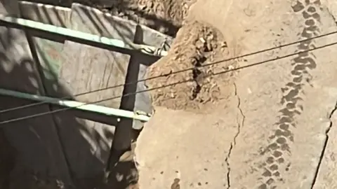 As&iacute; qued&oacute; la carretera/  Cedida