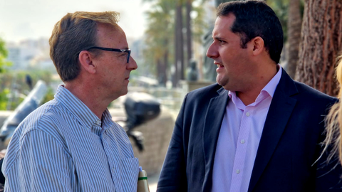 Alejandro Ram&iacute;rez y Guillermo Mart&iacute;nez en los momentos previos a la comparecencia de este viernes / Laura Ortiz