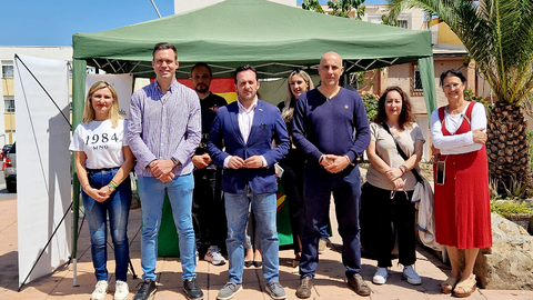 Vox,  en la barriada del Mixto / Laura Ortiz