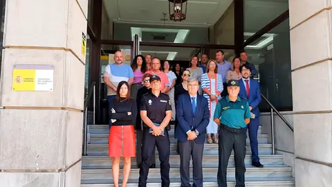Minuto de silencio en la Delegaci&oacute;n del Gobierno