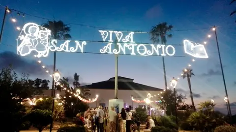 Preg&oacute;n y verbena de San Antonio / C&eacute;sar Mart&iacute;n