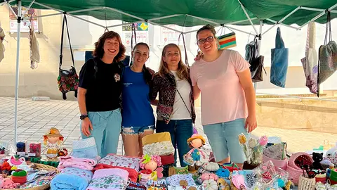 Mercadillo Solidario de la Protectora de Animales / Daniel Hern&aacute;ndez
