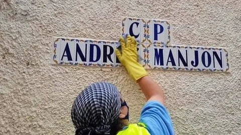 Limpieza en el CP "Andr&eacute;s Manj&oacute;n"/ Archivo
