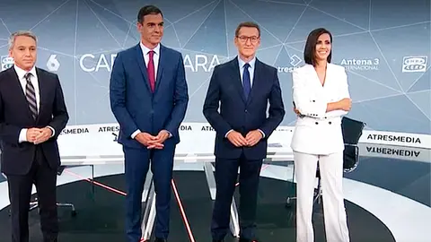Pedro S&aacute;nchez y Alberto N&uacute;&ntilde;ez Feij&oacute;o en el debate electoral durante la pasada campa&ntilde;a/ Archivo