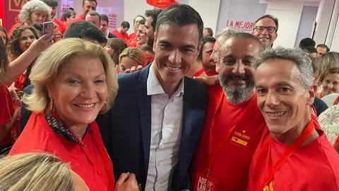  Blanca G&oacute;mez, Adil Mohamed y Miguel Se&ntilde;or junto a Pedro S&aacute;nchez (Cedida) 