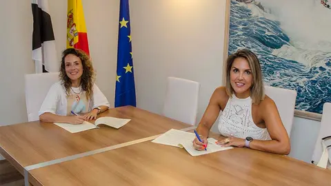 Firma del convenio con Allegro