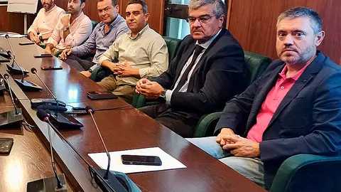 Reuni&oacute;n para el Carril de Residentes en el Puerto