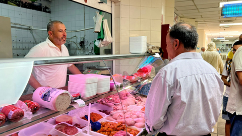 El Partido Popular visitando  el mercado de Had&uacute; / Archivo
