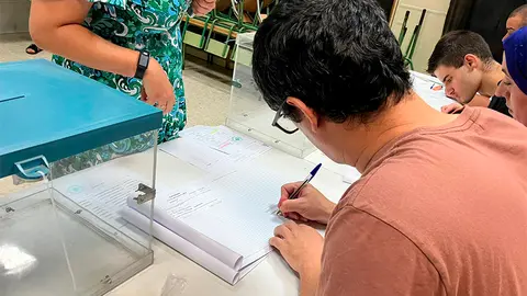 Constituci&oacute;n de las mesas electorales
