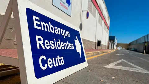 Carril de residentes / Daniel Hern&aacute;ndez