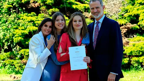 La Familia Real durante la graduaci&oacute;n de la Princesa Leonor. que este martes jurar&aacute; la Constituci&oacute;n /Casa Real