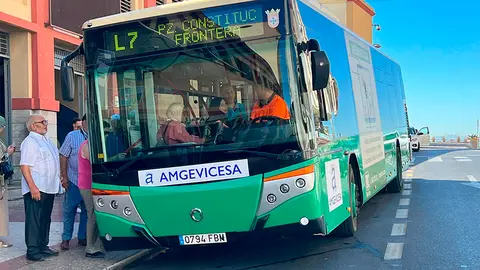 Autobus / Daniel Hern&aacute;ndez
