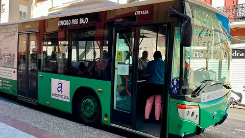 Autob&uacute;s / Daniel Hern&aacute;ndez