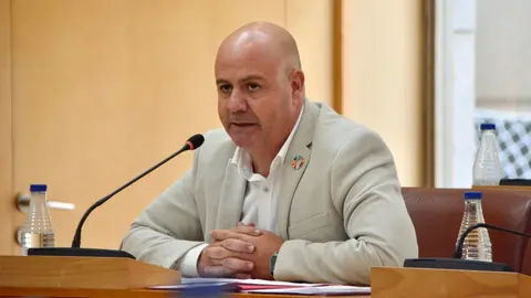 Juan Guti&eacute;rrez, portavoz socialista,  durante el transcurso de una sesi&oacute;n plenaria / Archivo