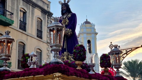 El Cristo de Medinaceli a su paso por la Gran V&iacute;a en 2023 / Laura Ortiz
