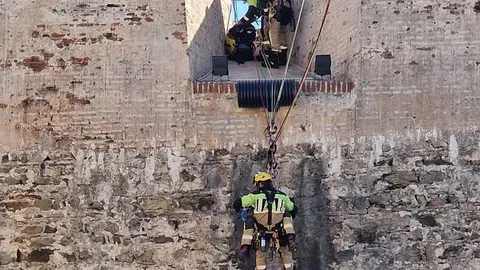 Rescate Vertical en las Murallas Reales / Laura Ortiz