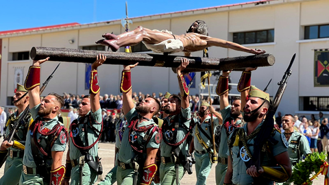 Momento de la parada militar/ Dani Hern&aacute;ndez
