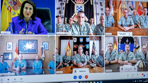 La ministra de Defensa felicita a la Legi&oacute;n por su 103 aniversario 