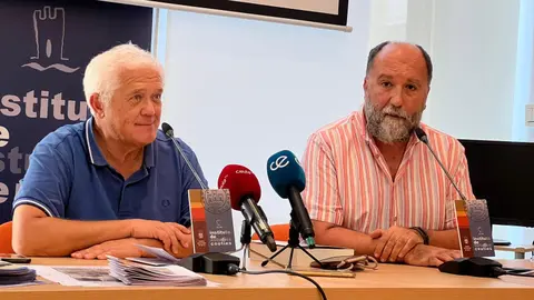Alarc&oacute;n y Villadla, durante la rueda de prensa/ Dani Hern&aacute;ndez