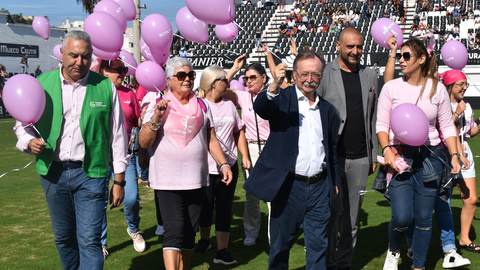 Stand de ACMUMA en el Murube para visibilizar la lucha contra el C&aacute;ncer de Mama