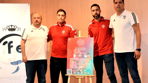 Javi Urbaneja, junto a Garrido en esta imagen, nuevo entrenador del Polillas 