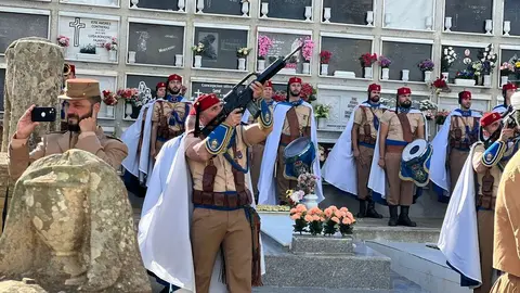 Homenaje de la Comandancia General por el D&iacute;a de los Difuntos / Daniel Hern&aacute;ndez