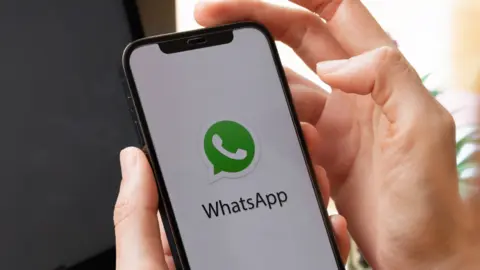 Whatsapp _ UGR