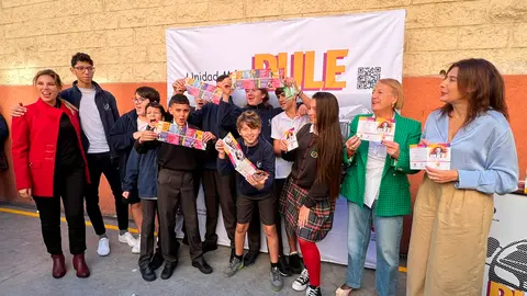 Nabila Benzina en la Jornada de lucha contra las adicciones en el Beatriz de Silva / Daniel Hern&aacute;ndez