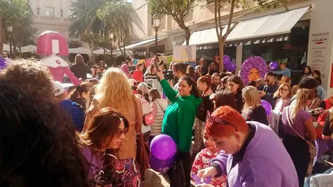 Marea morada por la lucha contra la violencia hacia la mujer