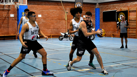 Troeno 3x3 Grupo Ecos de Baloncesto. Foto: Rafa B&aacute;ez