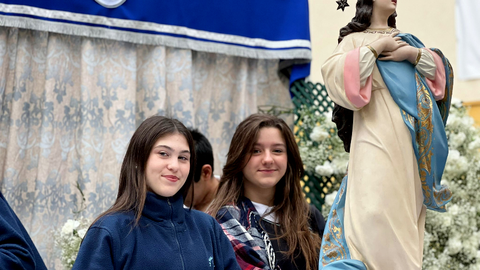 Ni la lluvia frena la Ofrenda a la Inmaculada / Daniel Hern&aacute;ndez