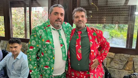 Gran ambiente en las comidas navide&ntilde;as de los distintos centros educativos/ Dani Hern&aacute;ndez