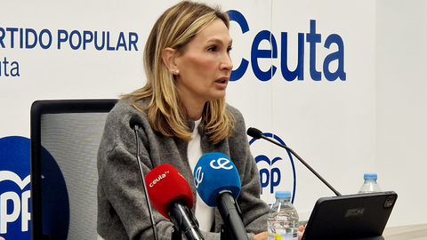 Cristina D&iacute;az, senadora por Ceuta, durante una de sus comparecencias / Archivo