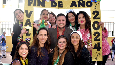 Espectacular fiesta de fin de a&ntilde;o en el Colegio Valle Incl&aacute;n. Foto: Rafa B&aacute;ez