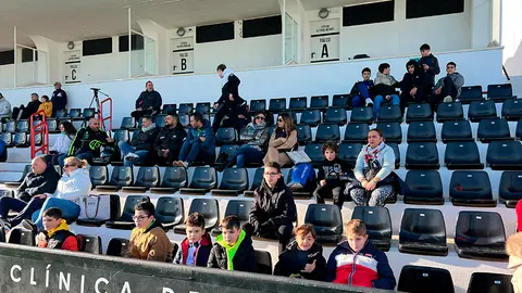 Entrenamiento a puertas abiertas de la AD Ceuta FC / Daniel Hern&aacute;ndez