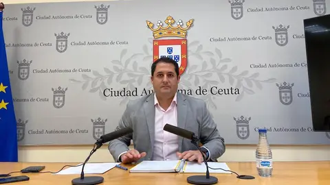  Alejandro Ram&iacute;rez durante su comparecencia tras el Consejo de Gobierno. 