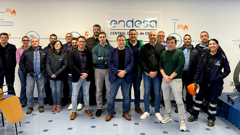 _El m&aacute;ximo responsable federal de FICA - UGT visita las instalaciones de ENDESA 