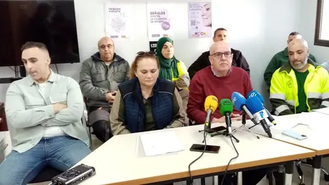 Los miembros del comit&eacute; de las Brigadas Verdes, durante una rueda de prensa