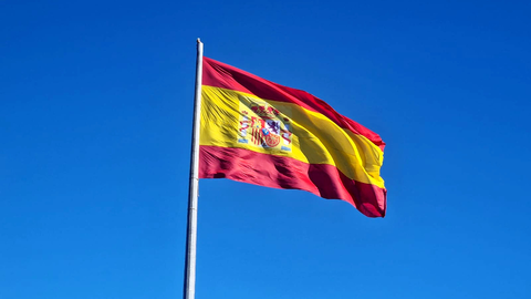 Bandera de Espa&ntilde;a en la Marina / Laura Ortiz