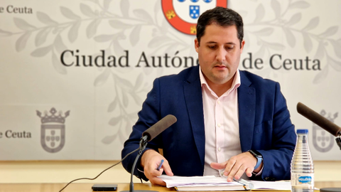 El portavoz del Gobierno, Alejandro Ram&iacute;rez, durante la comparecencia de este martes / Laura Ortiz
