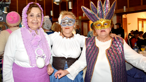 Fiesta de Carnaval de nuestros mayores. Foto: Rafa B&aacute;ez