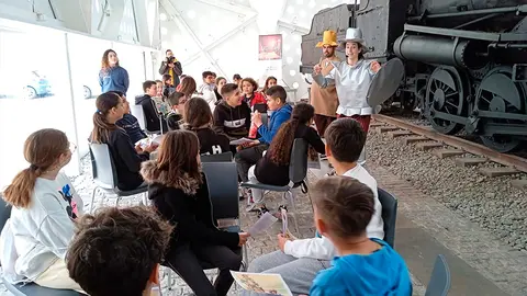 D&iacute;a de las Lenguas Maternas en La Estaci&oacute;n / C&eacute;sar Mart&iacute;n